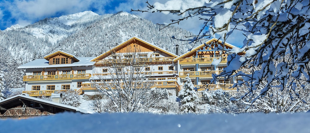 Romantik Alpenhotel Waxenstein 3/47