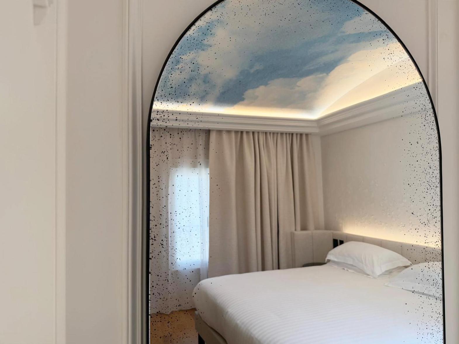 Monceau, Suite, King Bed, Sofa، Le Mathurin Hotel & Spa 7/10