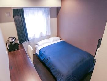 ROOM, SINGLE