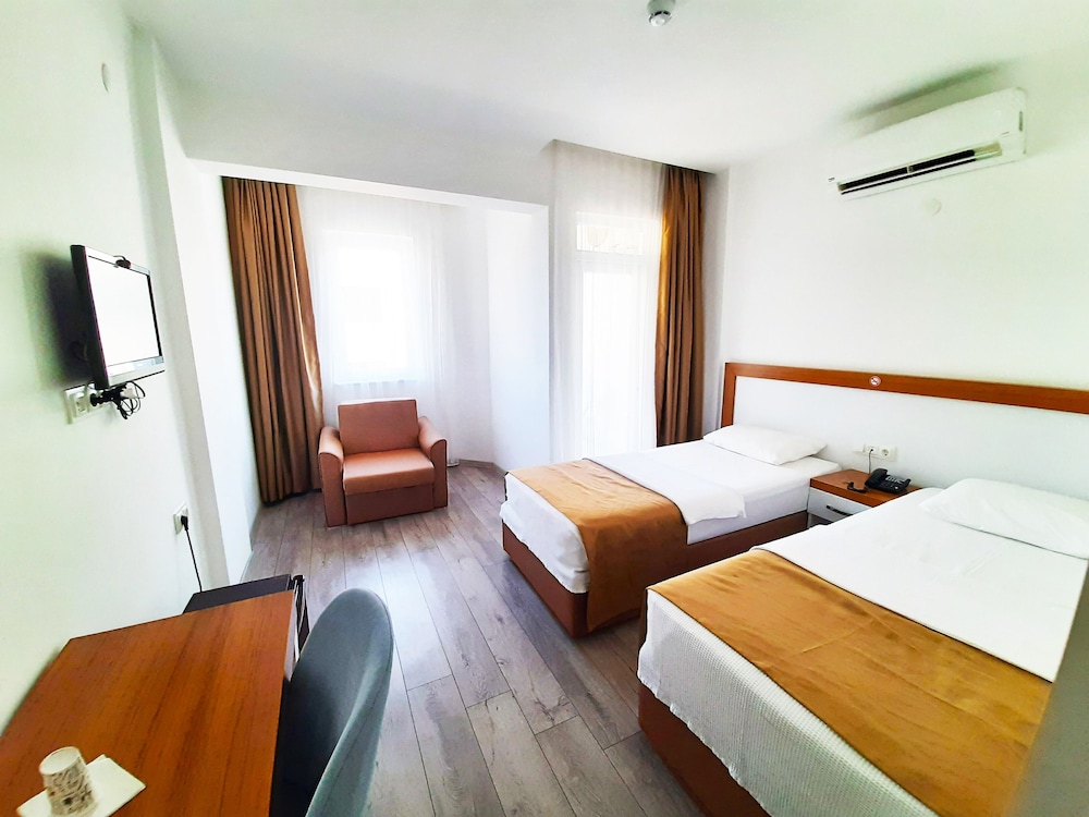 Karden Hotel 15/48
