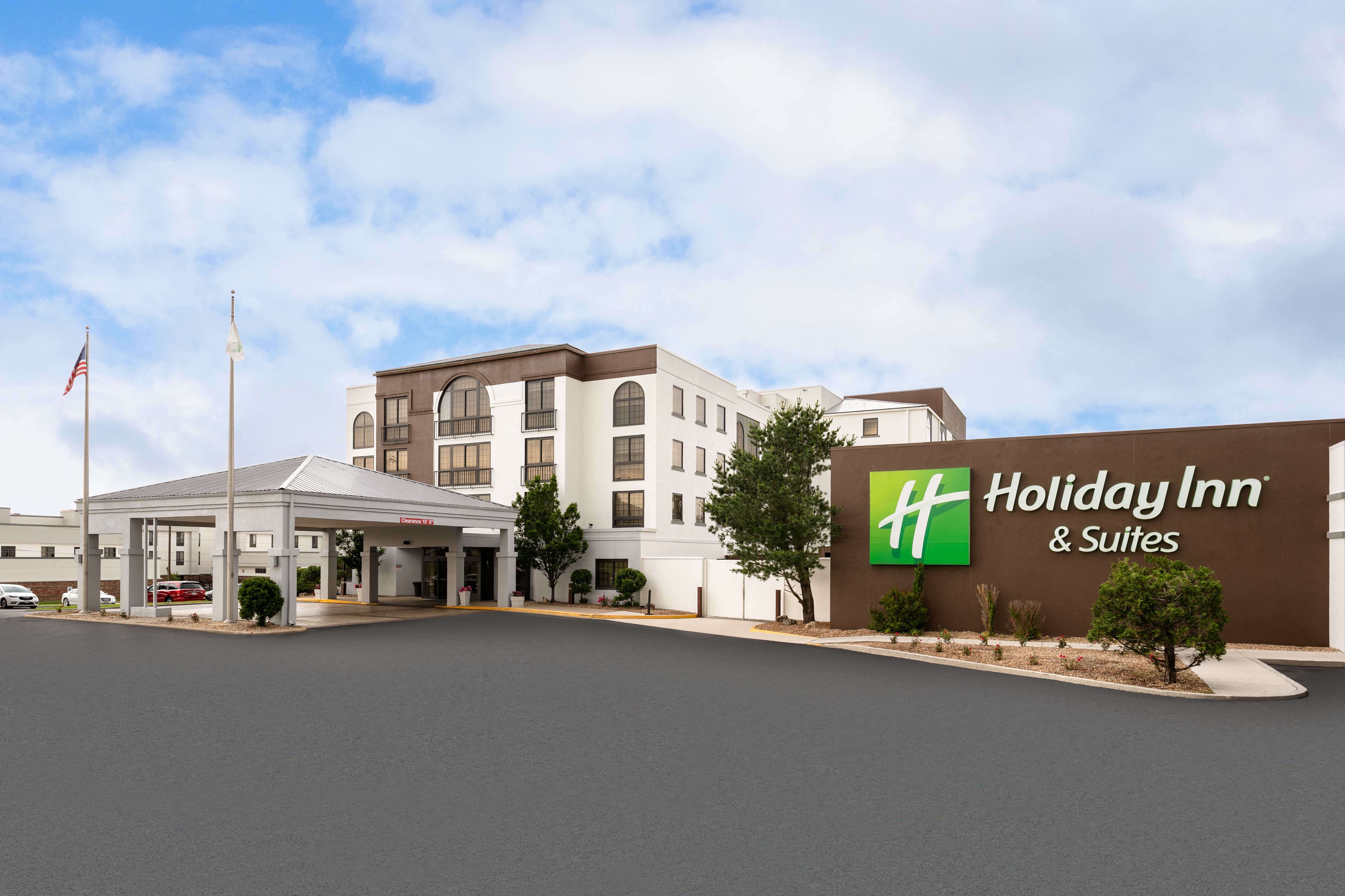 Holiday Inn Hotel And Suites Springfield I 44 6/77