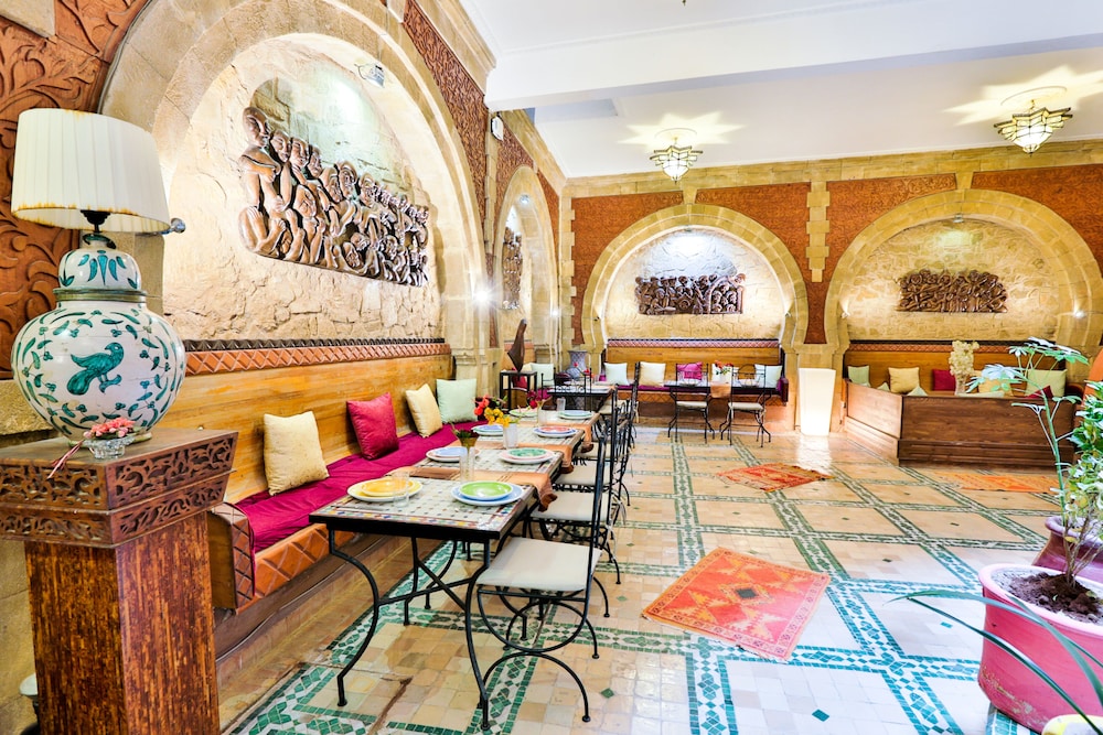 Riad Al Khansaa 60/70