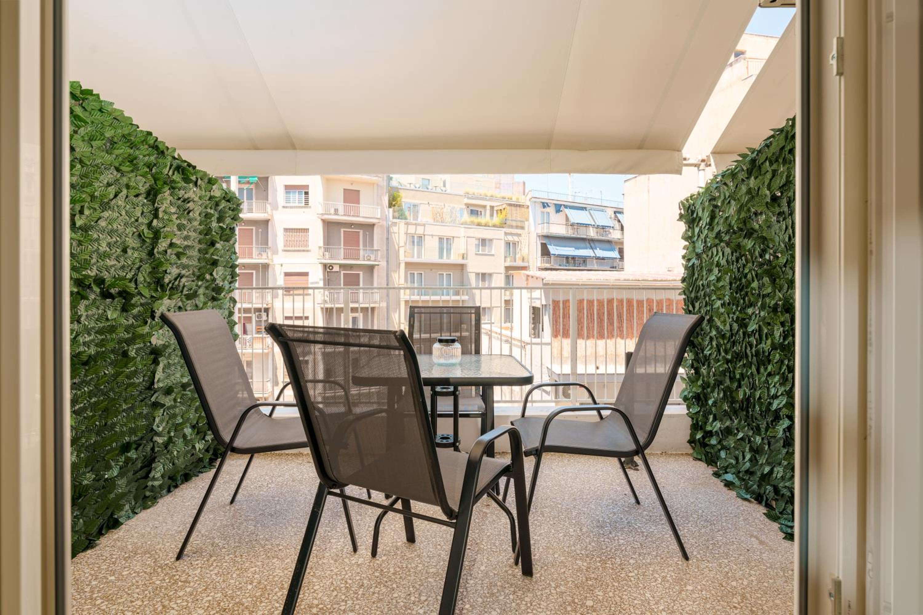 Eirini Residence 15/16