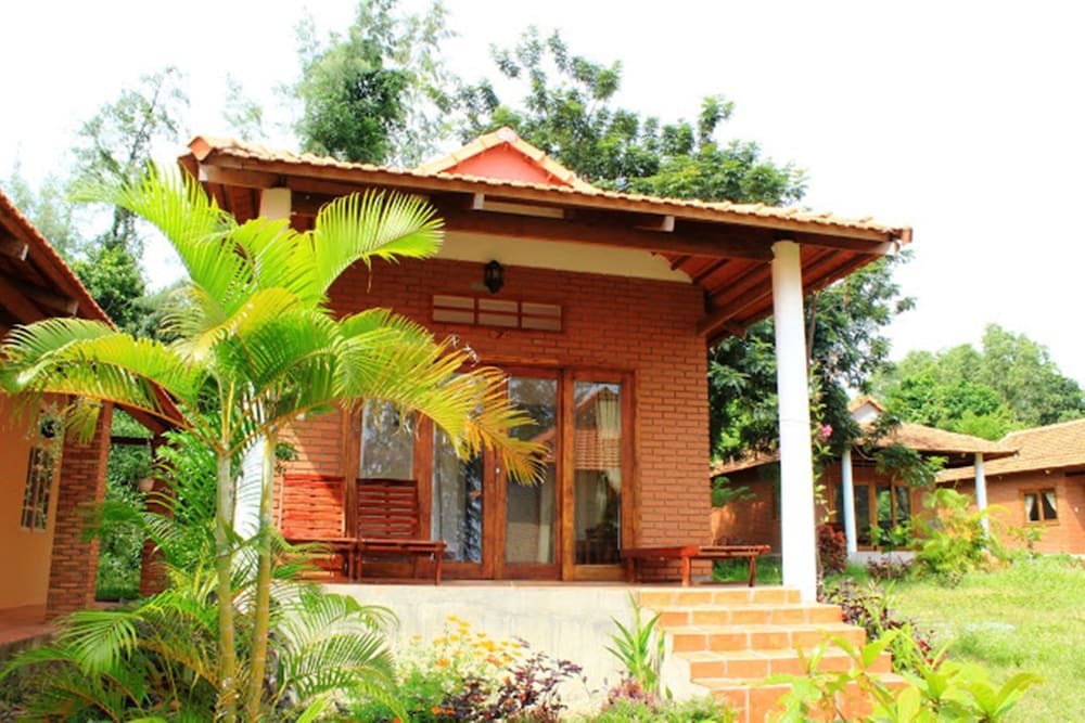 Vung Bau Resort 3/66
