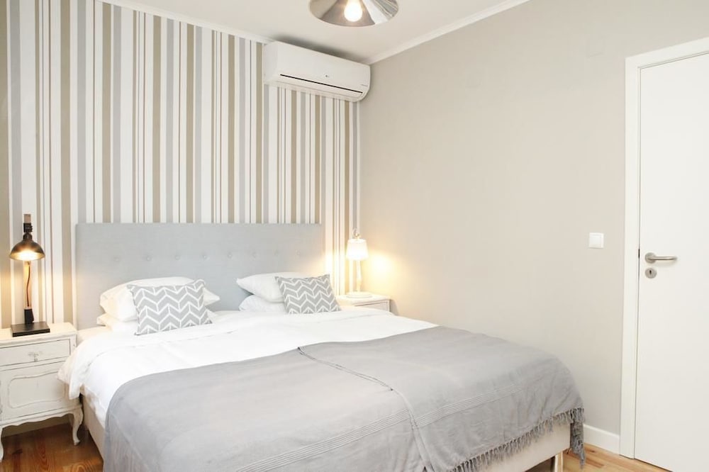 1 Bedroom, Mezzanine, Apartment, Double and Twin Beds