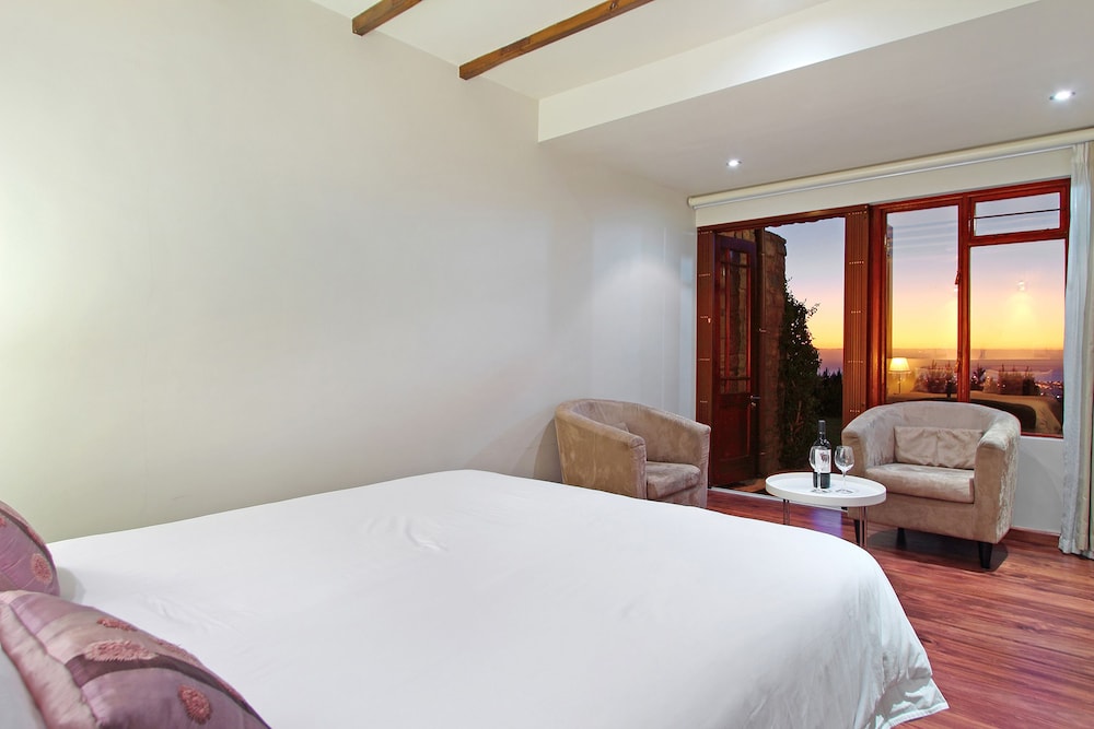 Lalapanzi Lodge 9/50