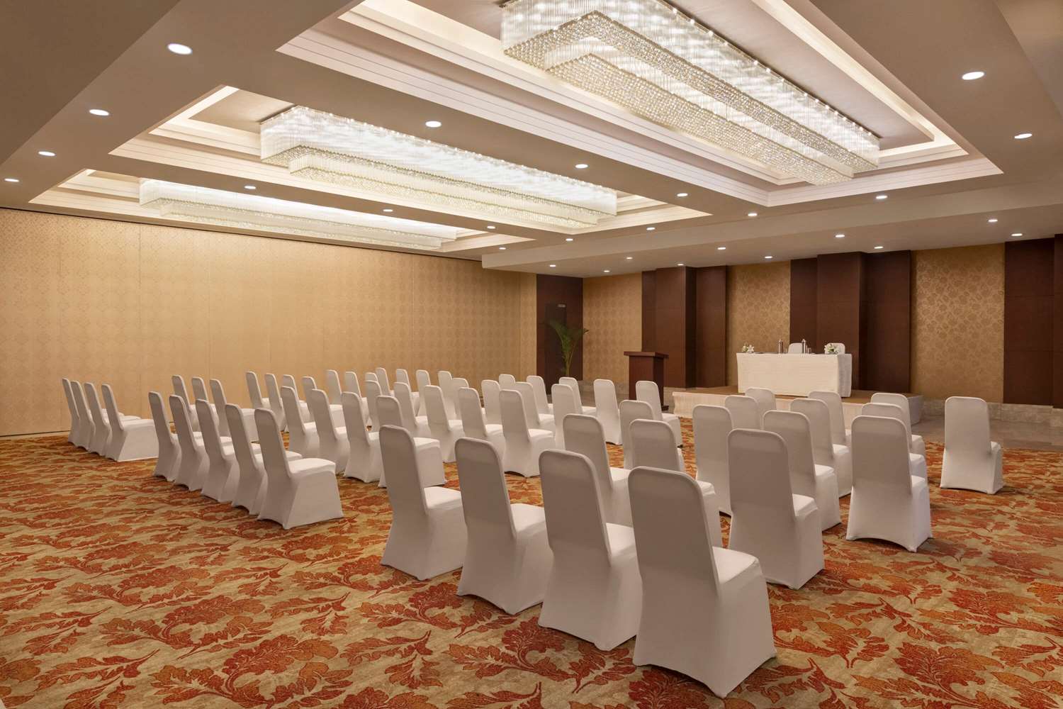 Ramada By Wyndham New Delhi Pitampura 18/25