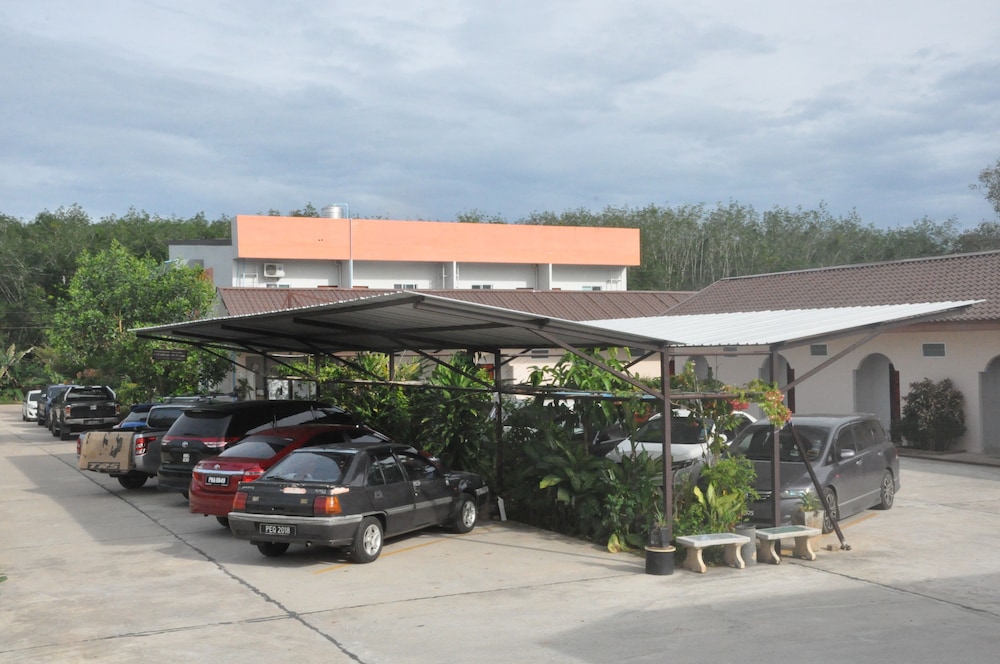 Banana Resort Sadao 40/50