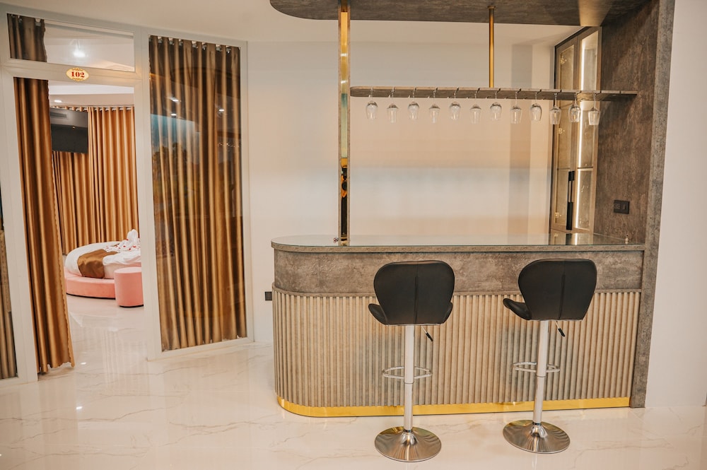Quy Tai Premium Hotel 5/50