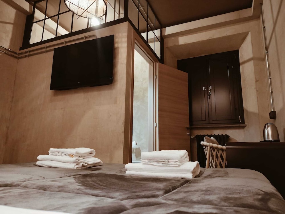 Hostel 7 Santi 44/50