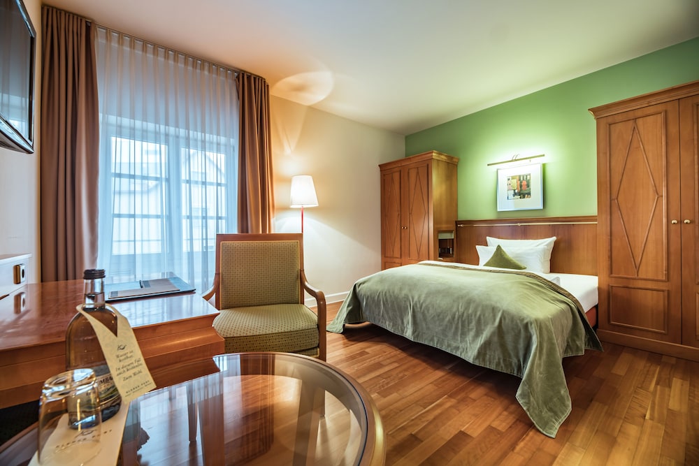 Kleber Post Hotel 28/69