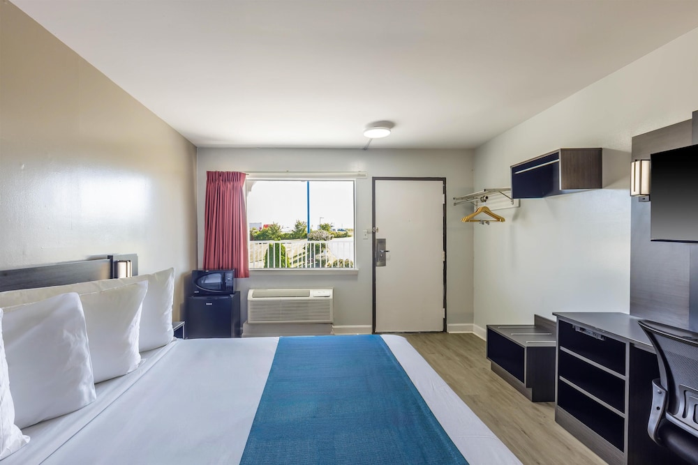 Motel6 Culpeper, VA 5/52