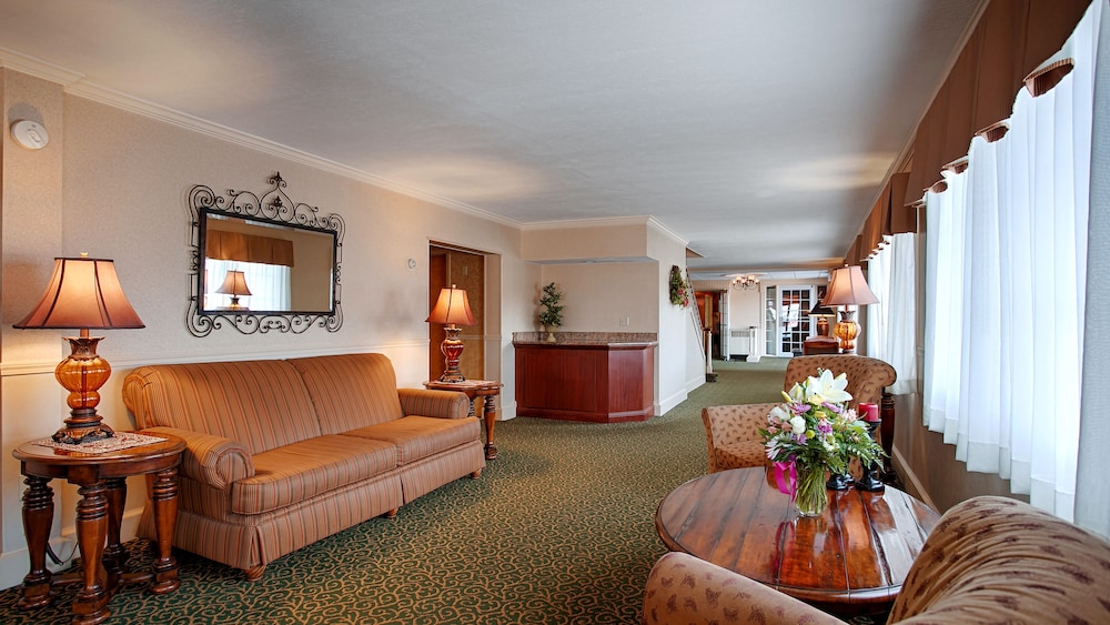 Magnuson Grand Pioneer Inn And Suites 30/48