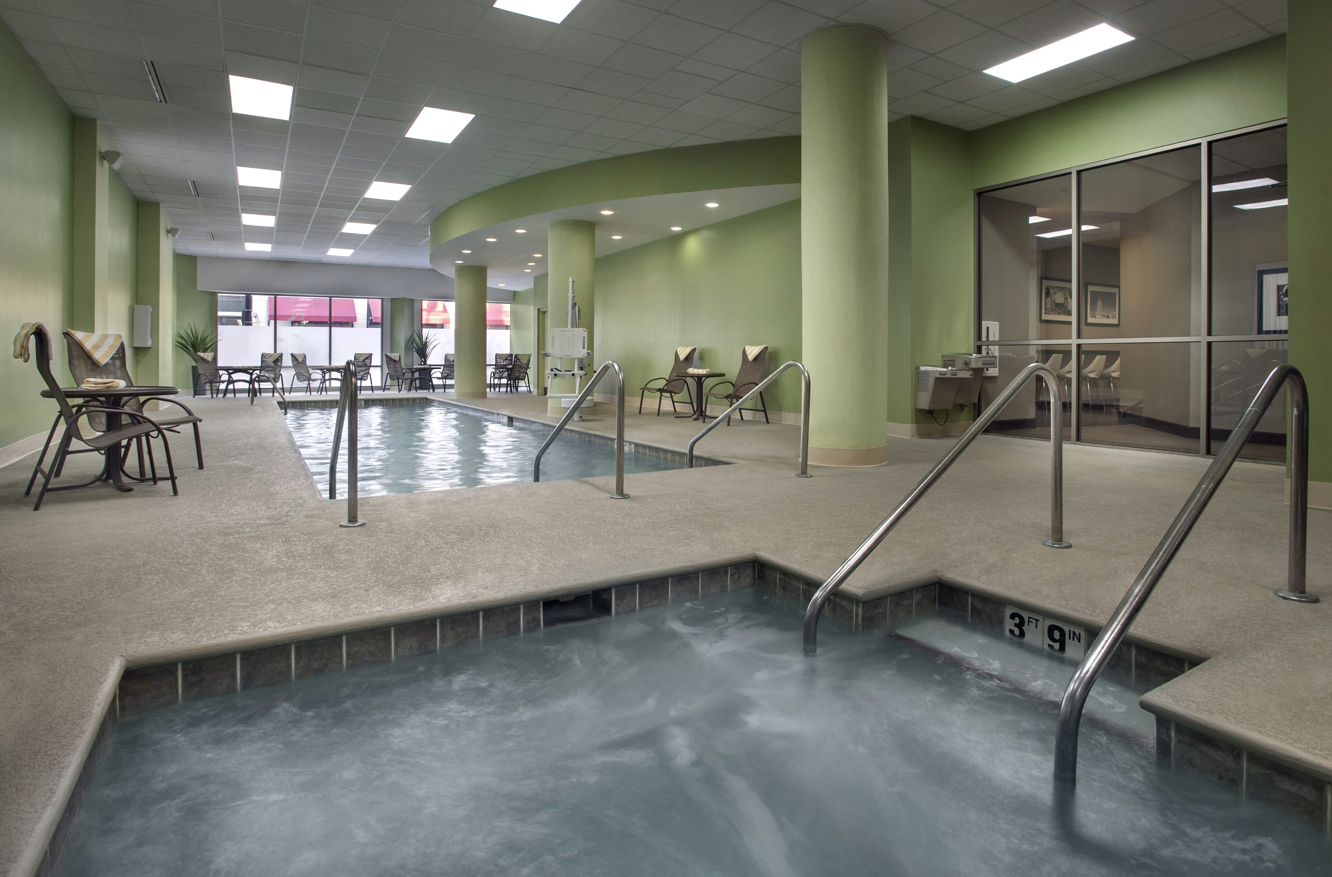 Hampton Inn and Suites Milwaukee Downtown 20/41