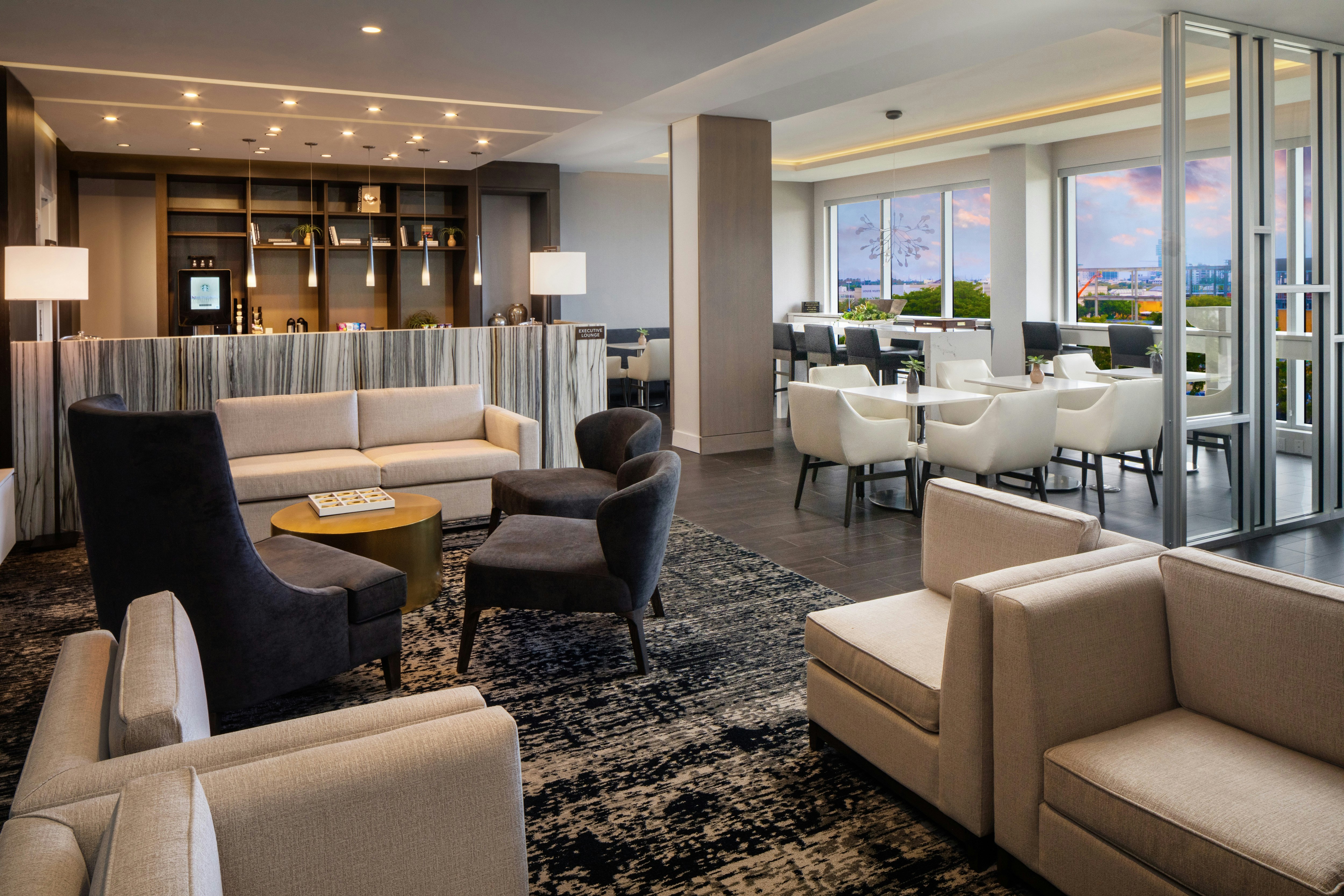 Hilton Aventura Miami 33/67