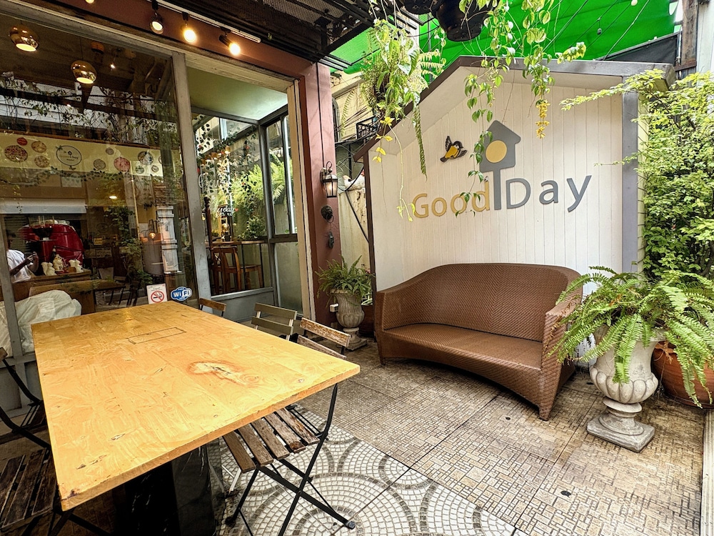 Good Day Hostel 43/63