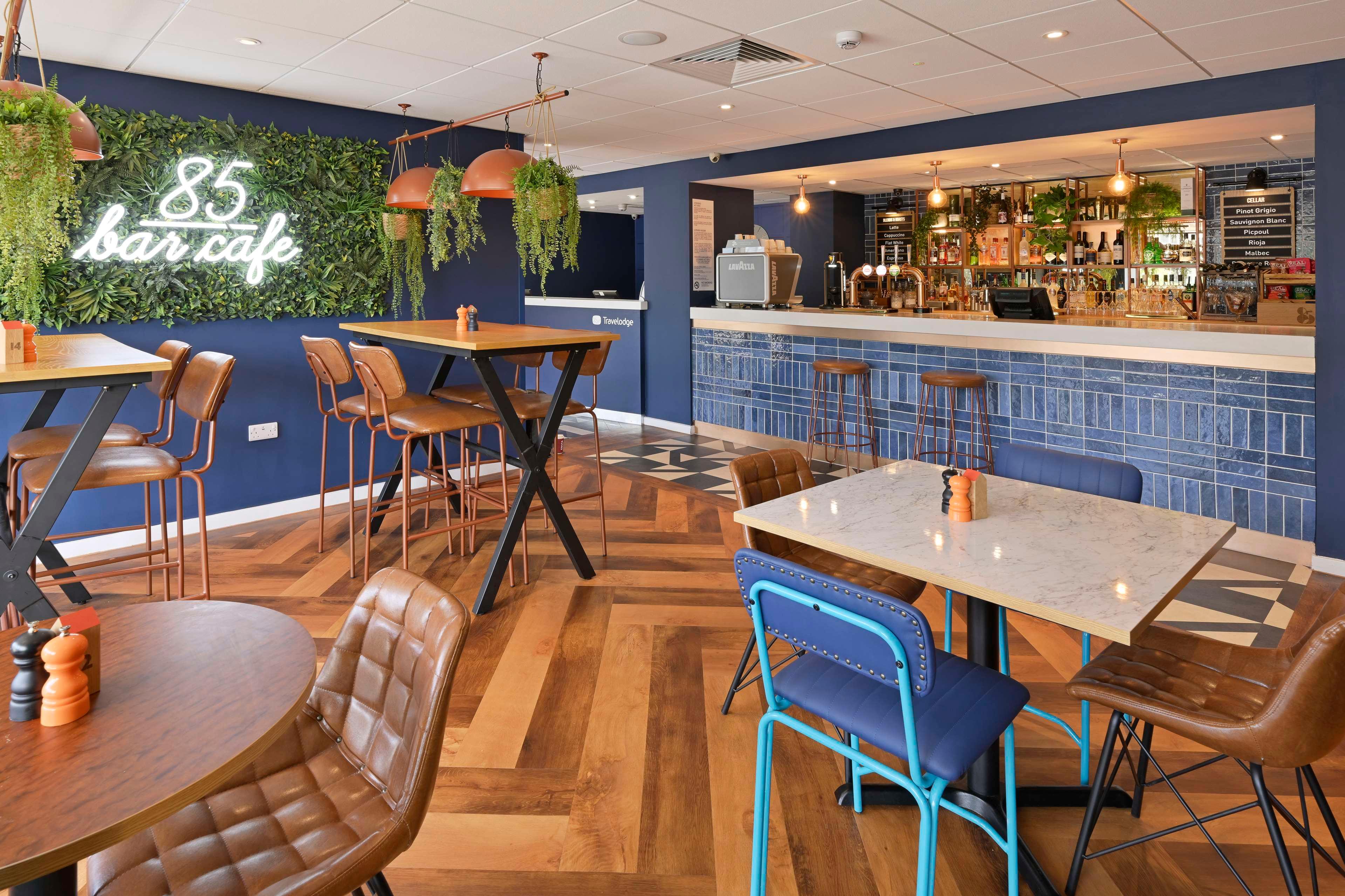 Travelodge Winnersh Triangle 23/28