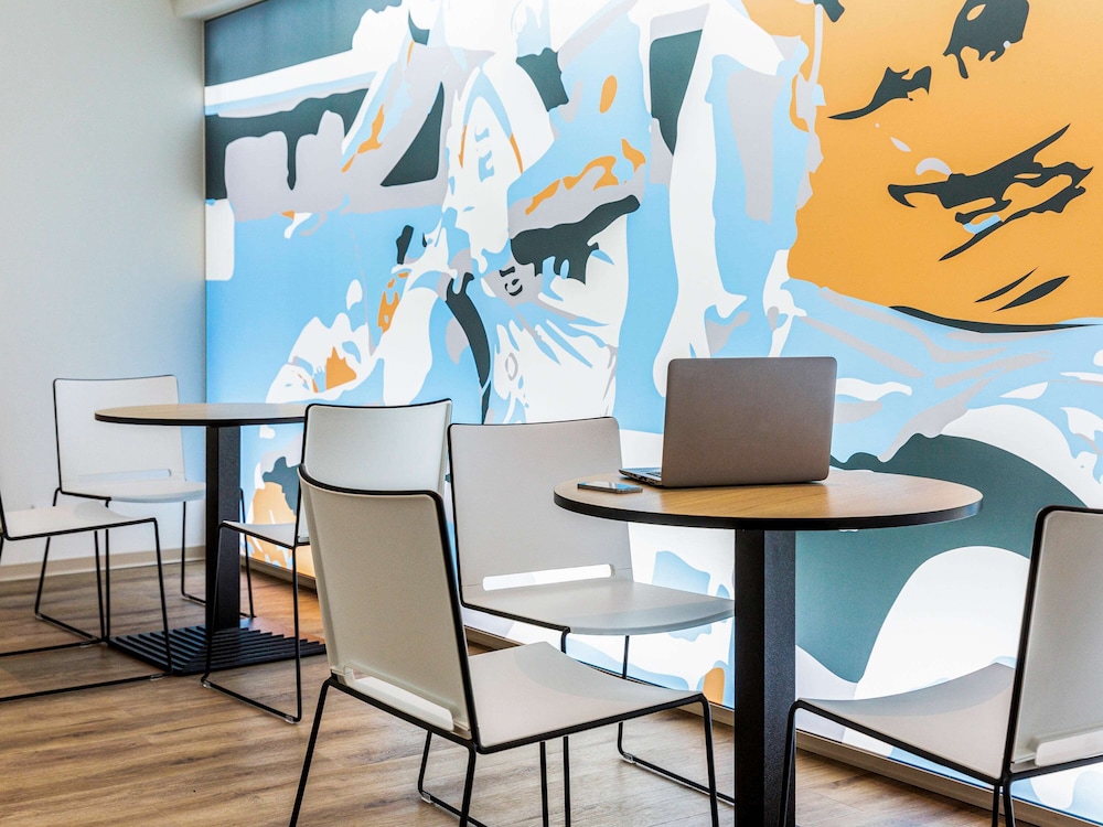 Ibis Styles Toulouse Nord Sesquieres 45/67