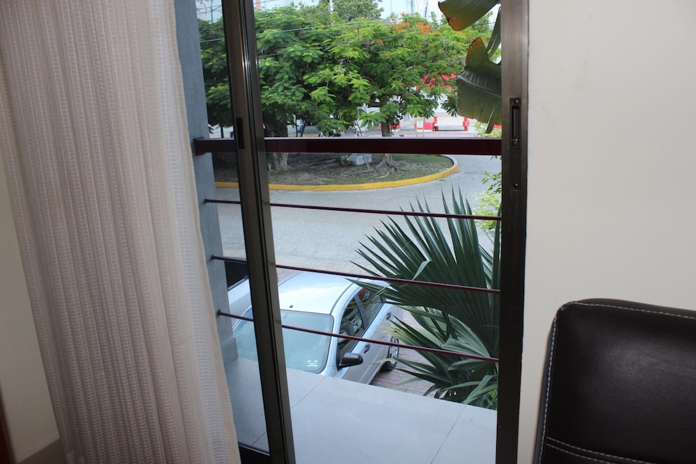 Grand City Hotel 16/49