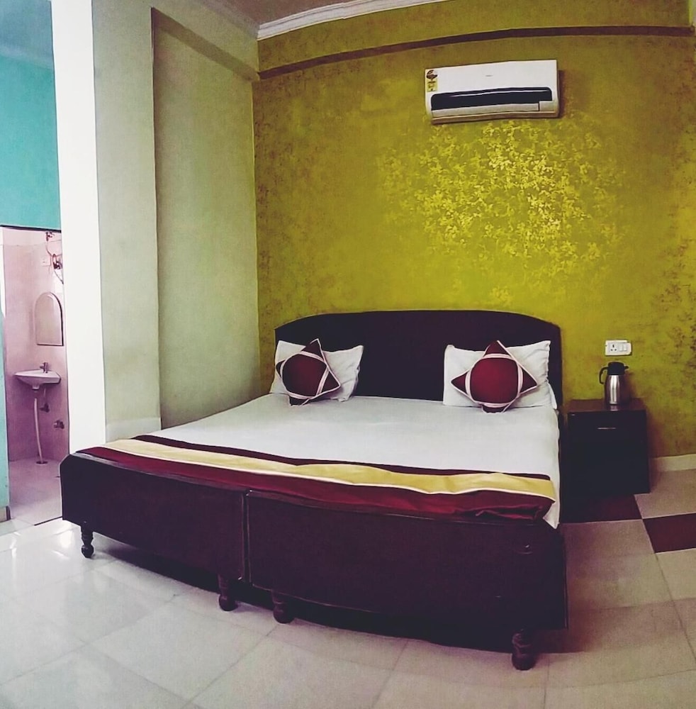 Hotel Satkar 22/31