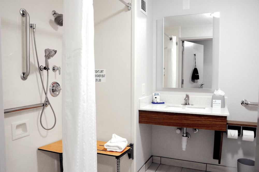 Holiday Inn Express Hotel and Suites Mt. Juliet-Nashville Area 15/70