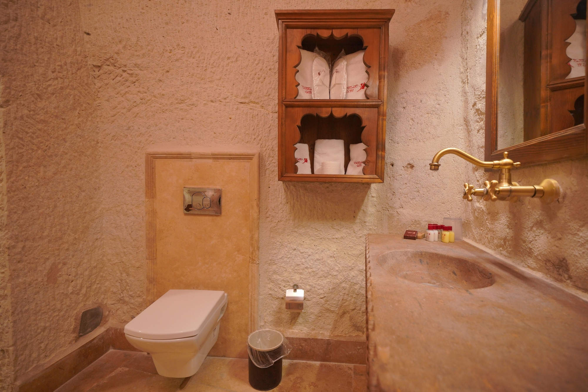 غرفة تنفيذية بسرير كينج، FAIRYLAND CAVE HOTEL 4/4