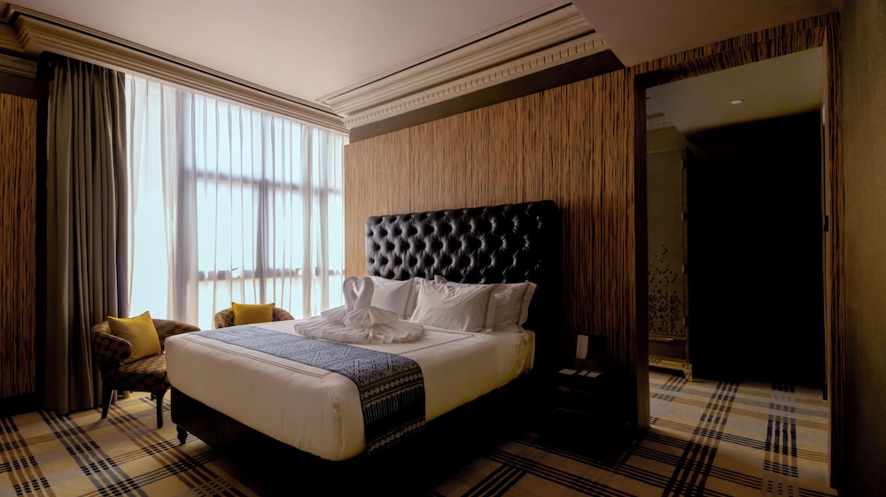 1969 D Kelly Hotel 24/50