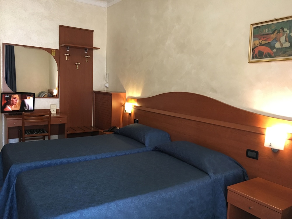Hotel Aurora 18/38