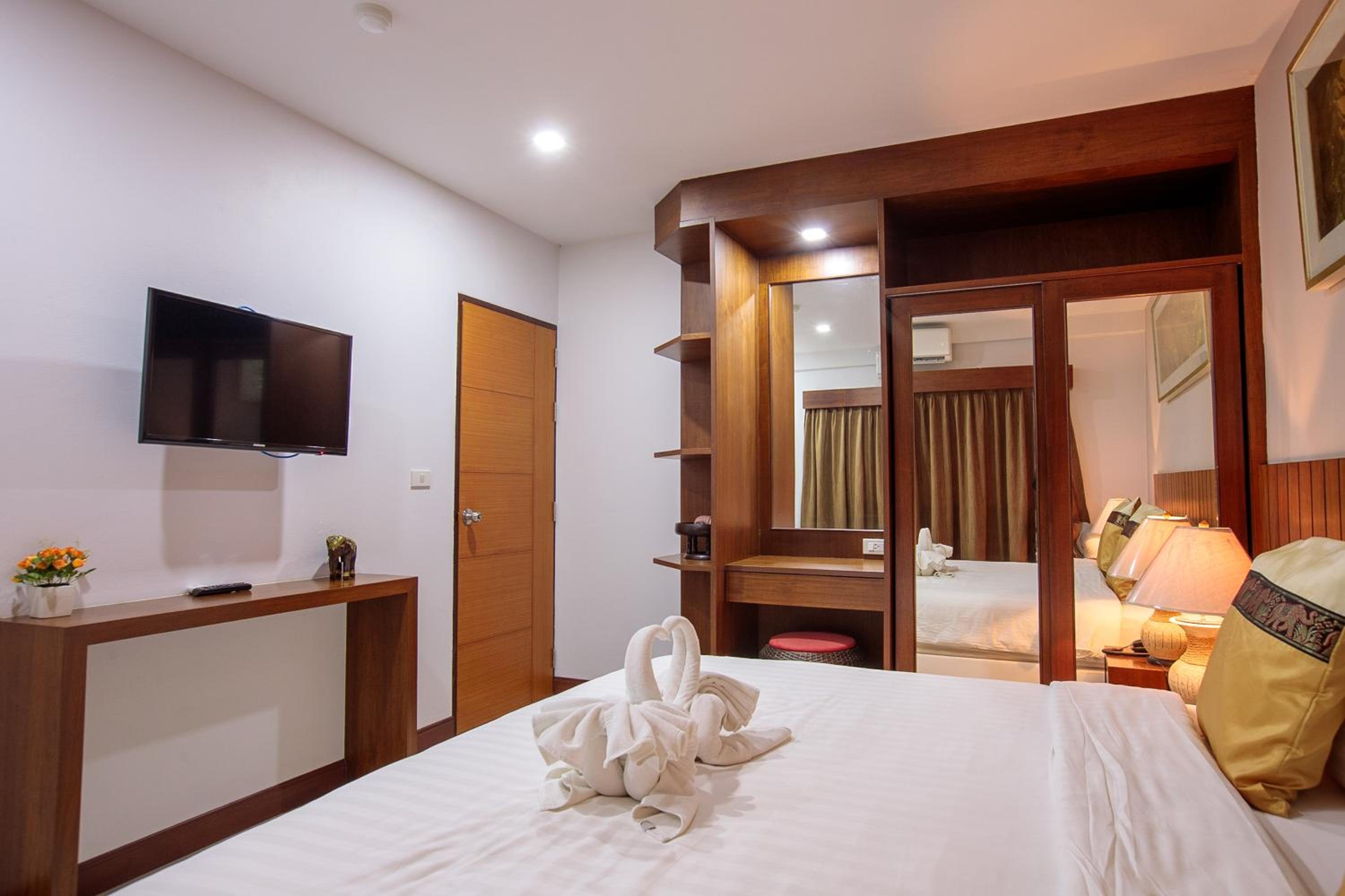 جناح بسرير كينج، Huen Jao Ban Hotel 2/10