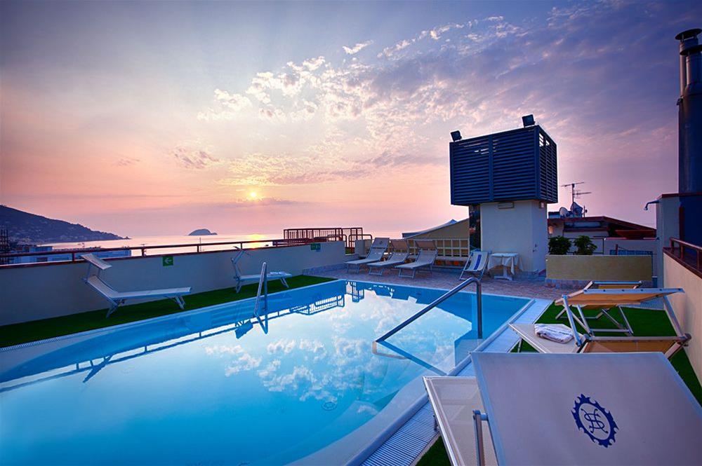 Grand Hotel Spiaggia 30/38