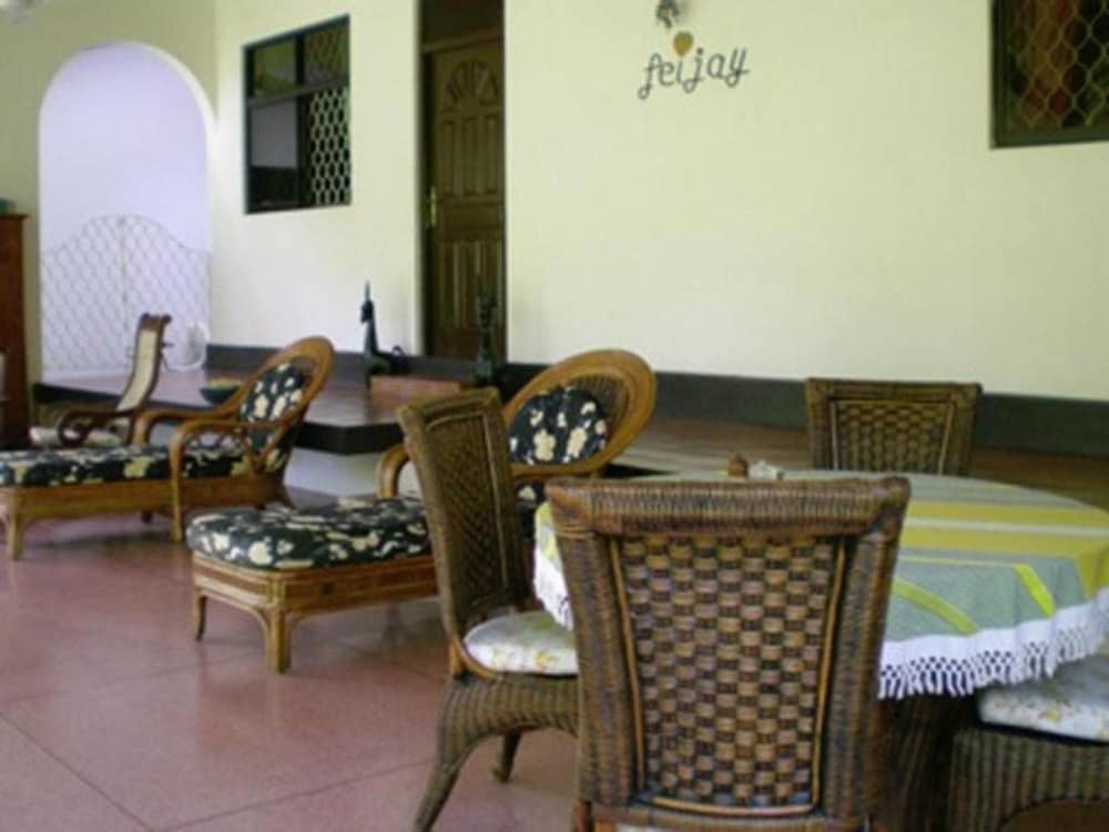 Leijay Resort 25/50