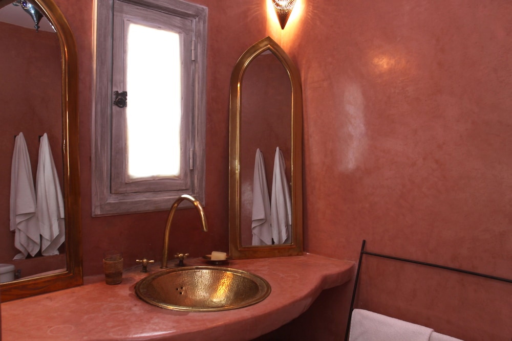 Riad O2 49/50