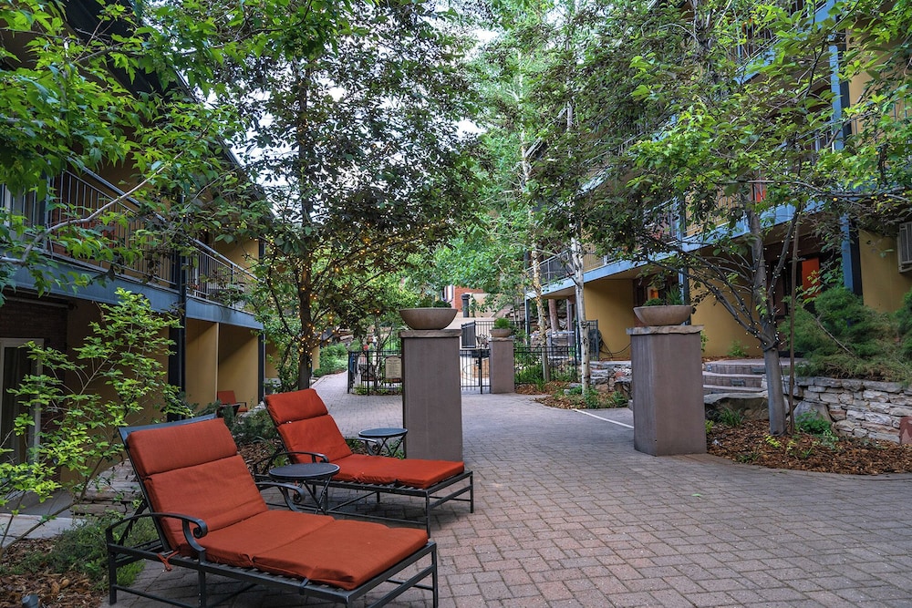 Treasure Mountain Inn 46/50