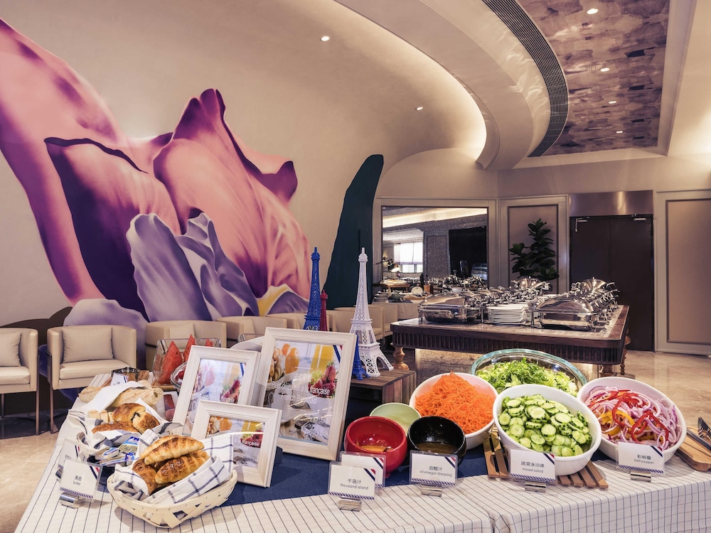 Mercure Hangzhou West Lake 50/59