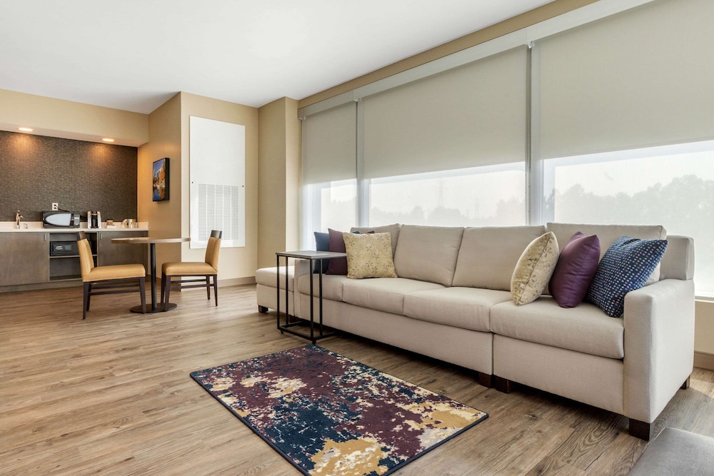 Cambria Hotel Fort Mill 33/50