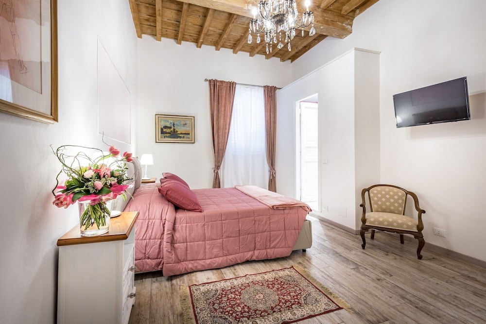 Arno Apartment B 19/32