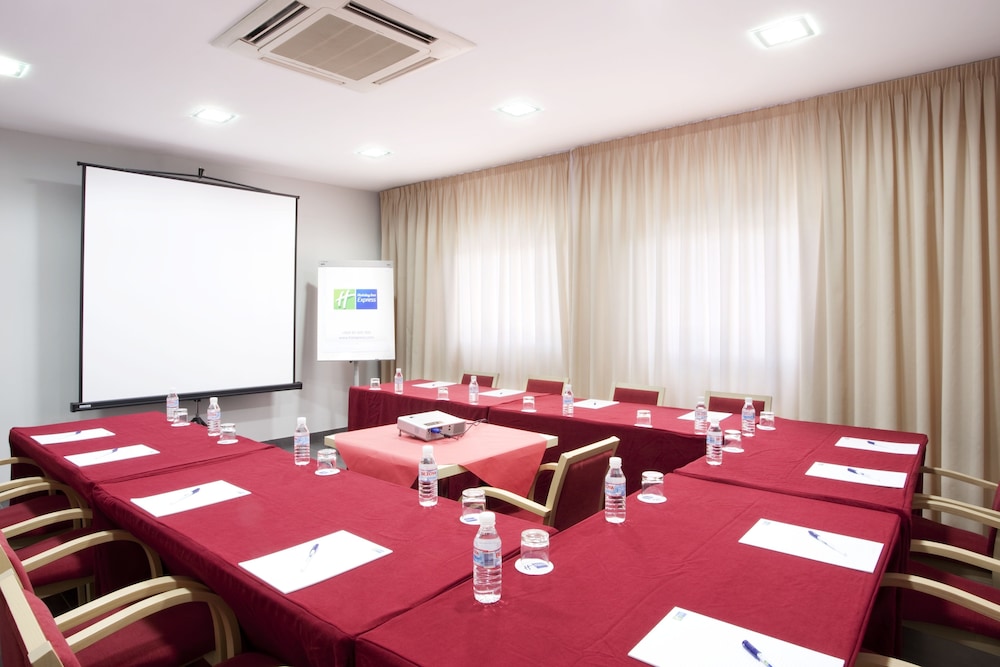 Holiday Inn Express Malaga Airport 40/43