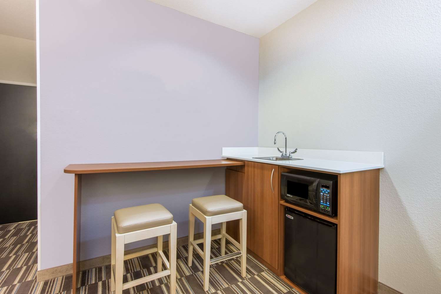 Microtel Inn And Suites By Wyndham Cadiz 4/24
