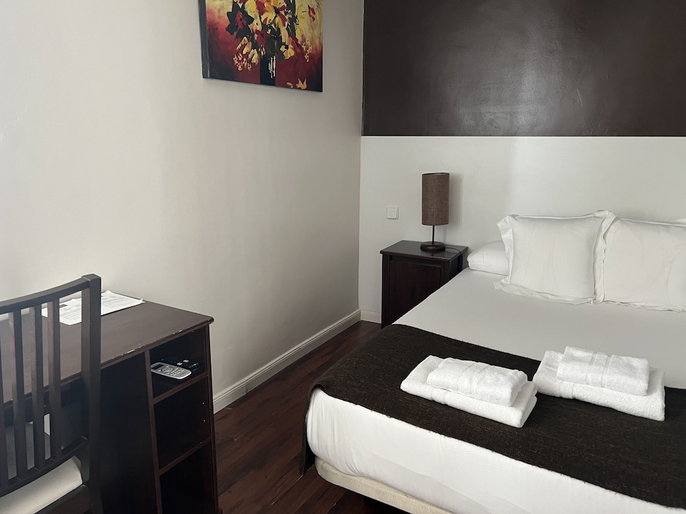 Thc Gran Via Hostel 3/28