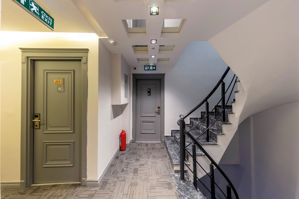 The Private Airport Hotel 23/50