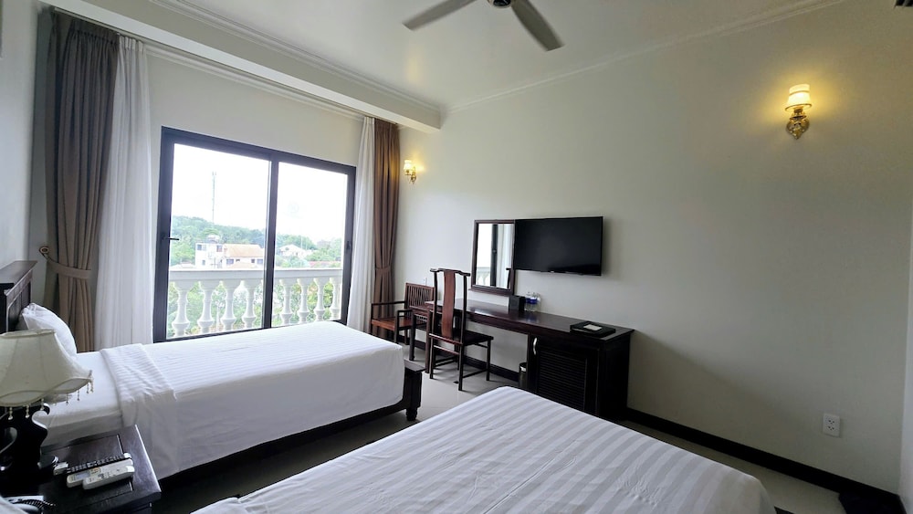 Superior, Twin Beds, Praha Hotel Phu Quoc 4/10