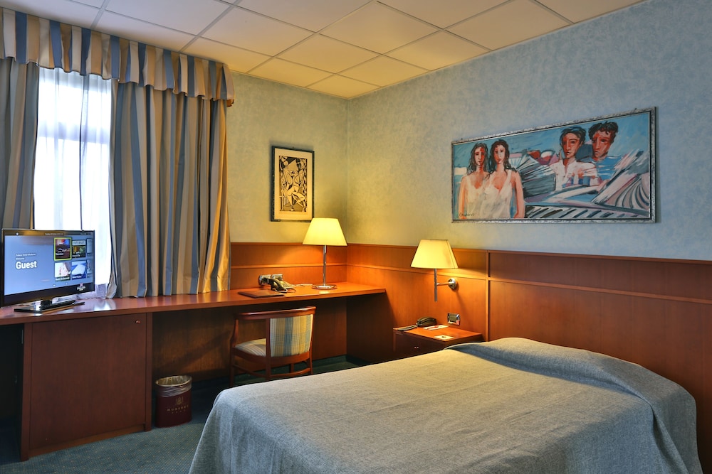 Palace Moderno 18/70