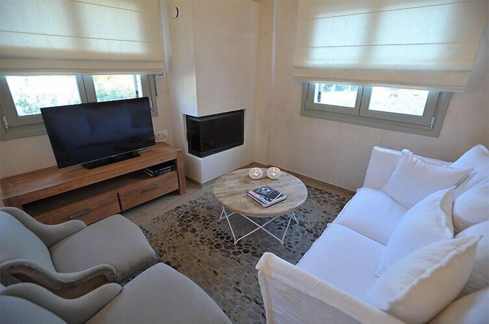 Chroma Pelion Villas 40/54