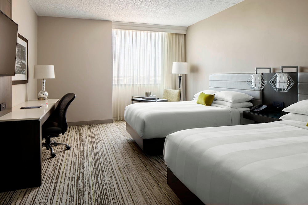 Cincinnati Marriott North 11/36