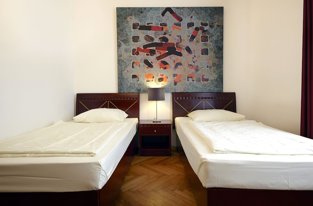 Hotel Pension Museum 26/63