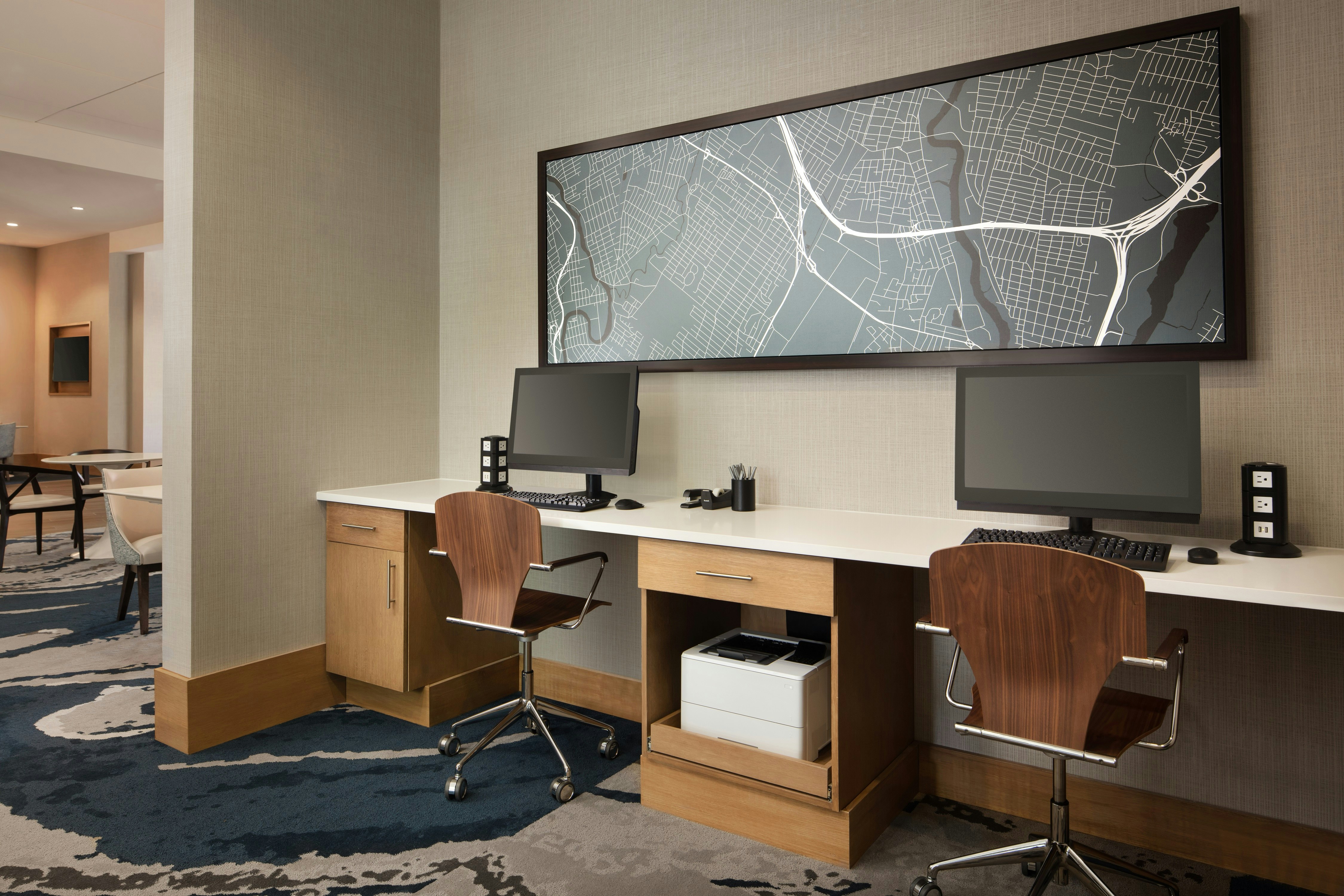 Hampton Inn and Suites Teaneck Glenpointe, NJ 35/41