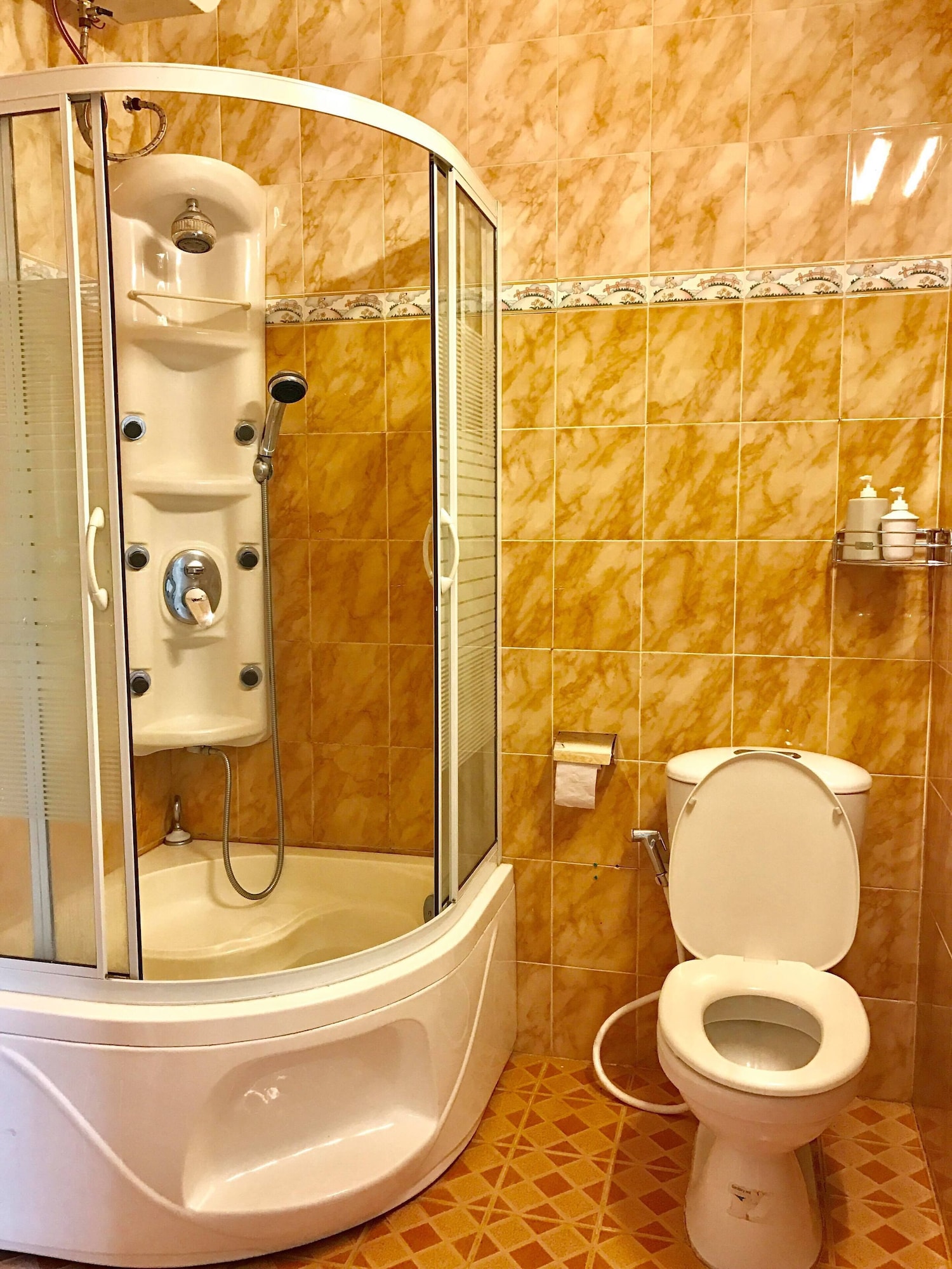 غرفة بسرير كوين بإطلالة على الحديقة، Memory Villa 9/9