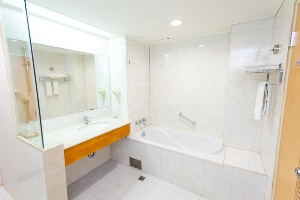 Ardi Hotel 42/45