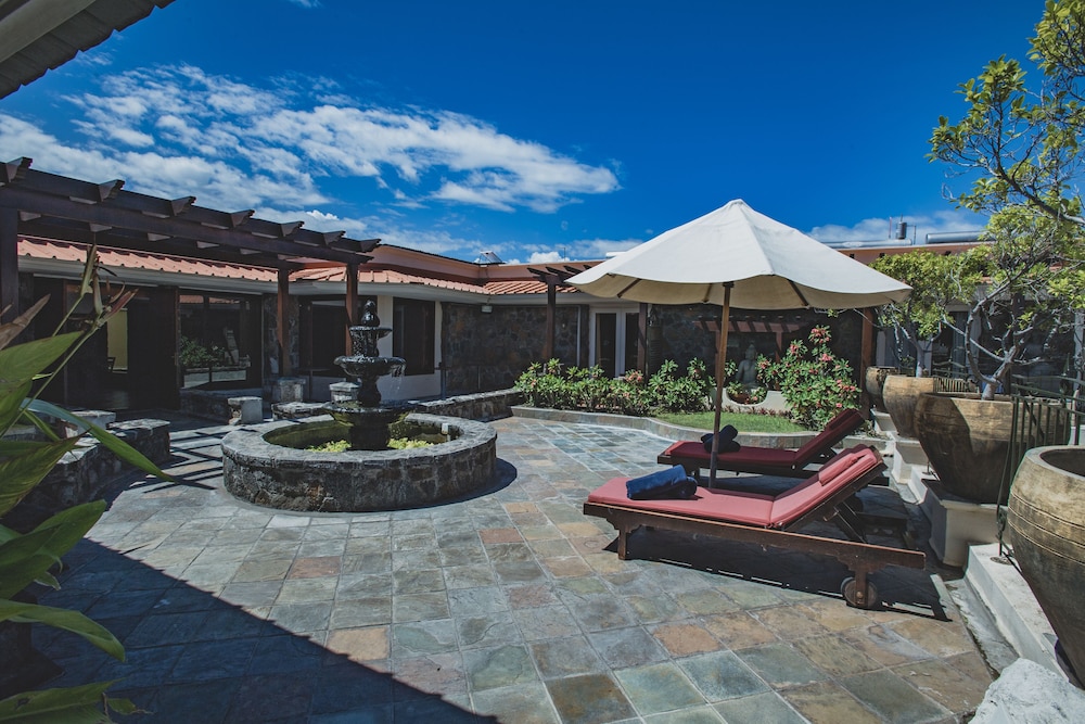 Aanari Hotel and Spa 73/82