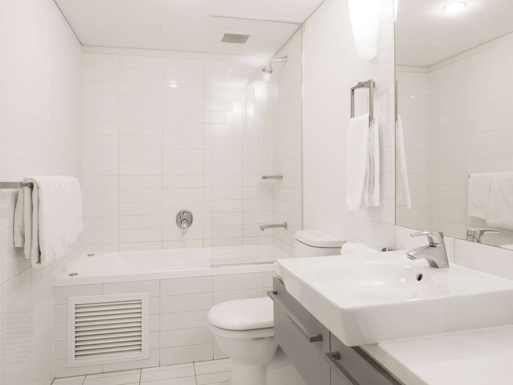 Oaks Adelaide Horizons Suites 67/70